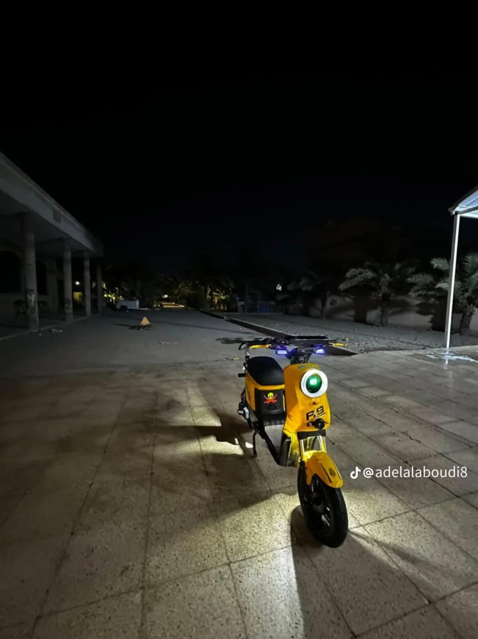 سلام عليكم دراجه شحن نوعيه ارتسعه دراجه احله من الصوره بيهه اغراض رياضي دراجه نضيفه سعر 425 وبيهه مجال قليل مكاني بغداد رقم هاتف ***********
