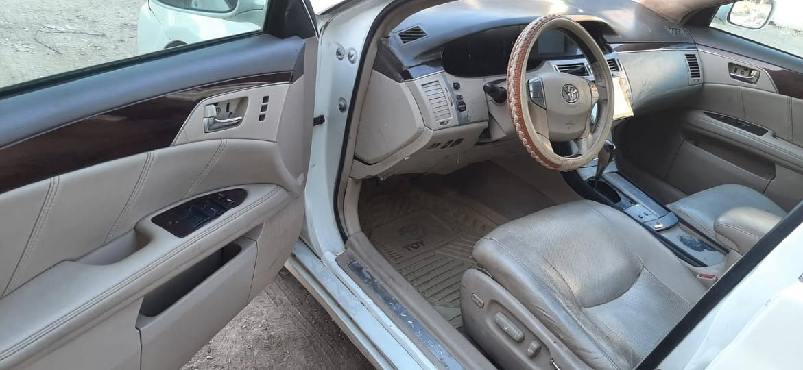 سلام عليكم افلون للبيع موديل 2007 سيارة ما مكفولة بيهة قطع غيار الك تحويل يمي بس السعر 60 وبيهة مجال مكينة وكير بحالة جيدة المكان واسط الكوت 
اتصل ***********
