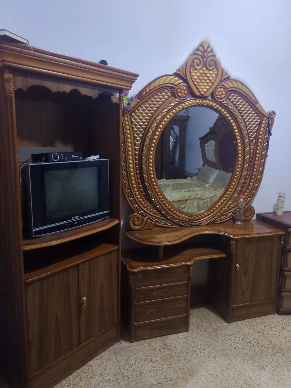 غرفه اخشاب • للبيع • بيه مجال