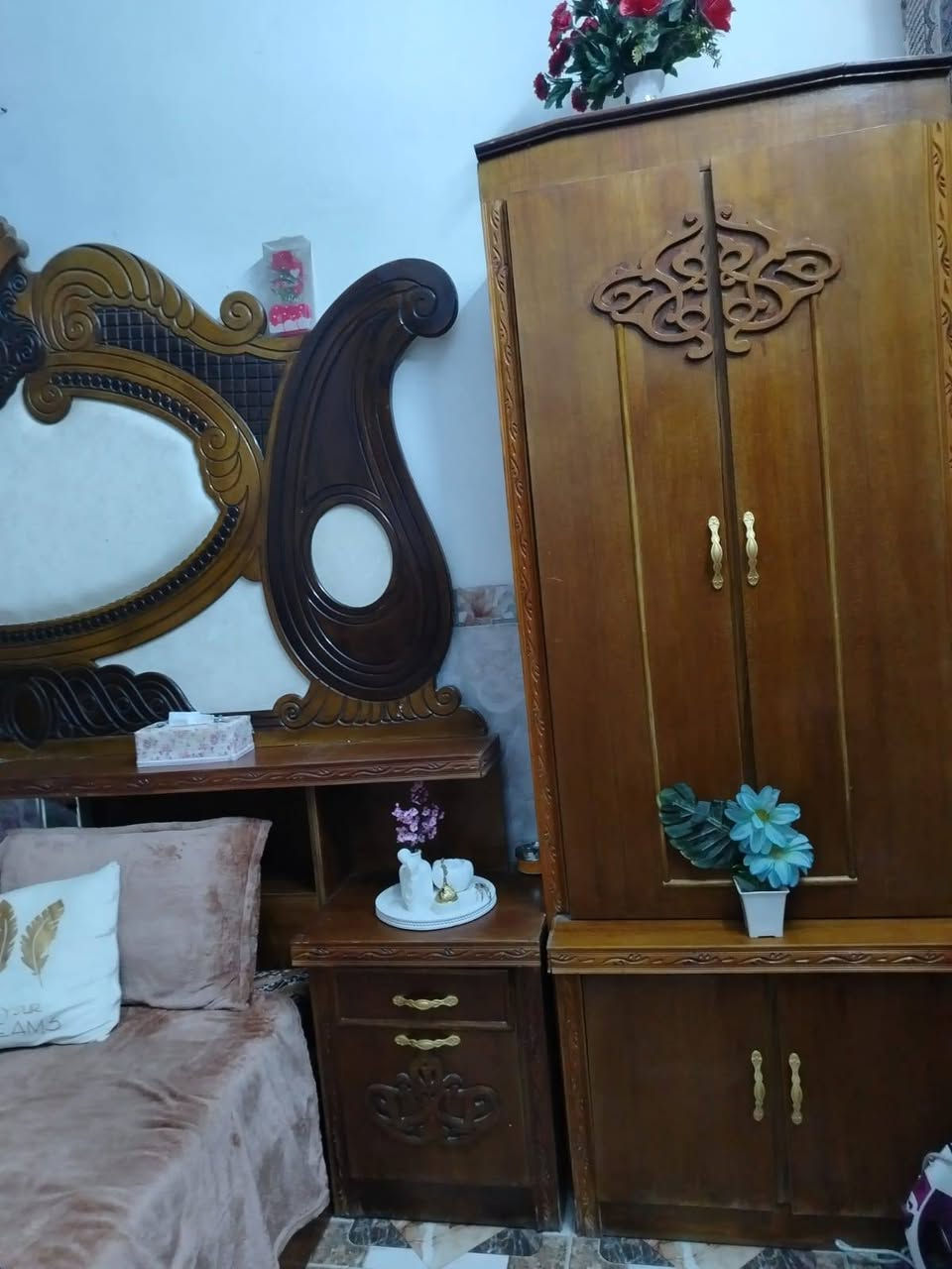 غرفه نوم صاج مستعمله للبيع سعرها مناسب جدا للاستفسار اتصل ع رقم ***********
