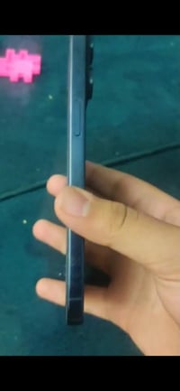 ايفون 15برو ماكس نيلي مكفول ماستر شرق اوسط الذاكرة 256 بي شخطه صغيره ك...