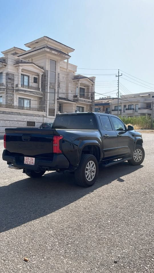 Toyota Tacoma 2025 SR
تويوتا تاكوما ٢٠٢٥

وصول حديث..Toyota Tacoma..2025 SR..السيارة مكفولة من الشواصي والدواخل وألأيرباكات،  ماشية فقط 5 الاف مايل، دفع خلفي، صور الحادث مرفق..السيارة في دهوك وتترقم شمالي، السعر 270$ مع مجال قليل ..
***********
