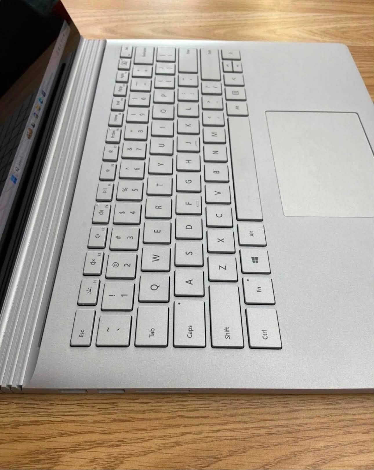Surface Book 3 • Core i7 الجيل العاشر • رام ١٦ جيجا