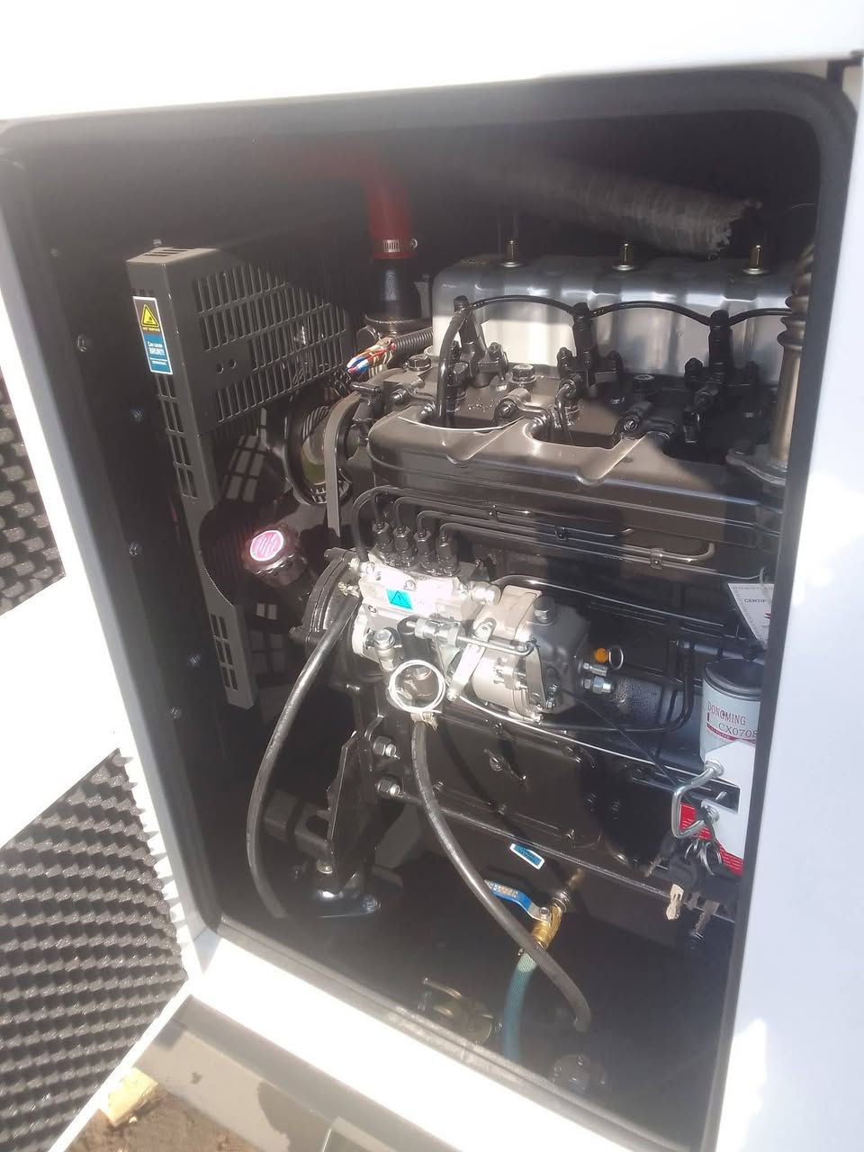 مولد⚡ قدرة 62,5KVA كاتم 🇯🇵(السعر 🔥)
#تفاصيل المولد 
1 حجم المحرك 4 بستم 
2 رأس التوليد ستام فورد نحاس 100/100
3 مع جهاز ATS تشغيل واطفاء ذاتي 
4 سوبر جارج 
5 مع شاحن بطارية 🔋
6 تبريد ماء راديتر 4 سراوات حجم كبير 
7 شاشة نضام حماية متكامل 
8 #ضمان 1 سنة أو 1000 ساعة عمل 
المحرك + رأس التوليد / ضمان استبدال وليس صيانة 

#هداية الشركة🎁 
نقل + خزان خارجي 500 لتر / داخل بغداد 🚚
نقل جميع المحافضات ( نصف السعر ) الباقي علينة 👉

#تجهيز فوري 🕛

#للأستفسار والحجز 
*********** واتساب 📞
*********** واتساب 

#العنوان الكرادة ساحة 52 مقابل مسبح الأرثو ذوكس 

الأحجام المتوفرة 
25 kva⚡
30 kva⚡
37 kva⚡
62 kva⚡
80 kva⚡
100 kva⚡
125 kva⚡
187 kva⚡
250 kva⚡
375 kva⚡
500 kva⚡
625 kva⚡
 تتوفر جميع أنواع المولدات
1 بيركنز انكليزي 

2 كمنز أمريكي 

3 ريكاردو 

4 وي فإن
