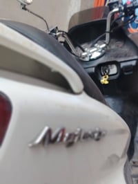 دراجة مو جسته نضيفه وكاملة مجمله كهرباىياتها كلها بس مكينه مفتوحه خير ...