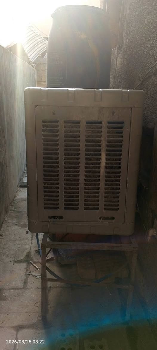 بيع مبرده نظيفة حجم وسط سعره ٦٠ مكان الغزاليه الفروسيه البكريه يم جامع البكريه رقم ***********
