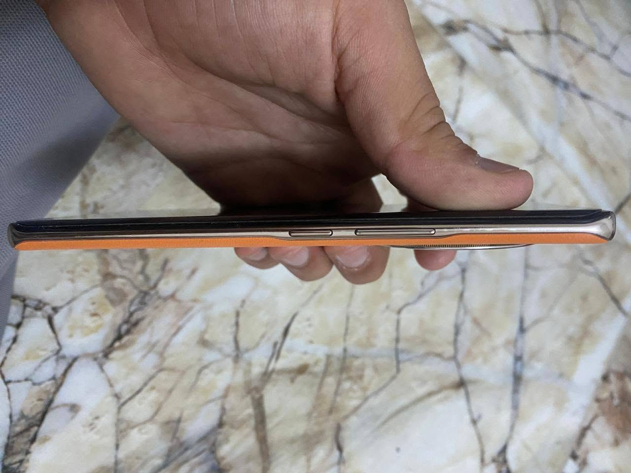 هونر X9c جهاز نضيف فول وكل غراضه موجوده الشاحنه والكارتون جهاز انضف من الصور بل شرط 256 كيكا رام 12
كامرة 4K السعر 380 وبي مجال هاذا رقمي ***********
