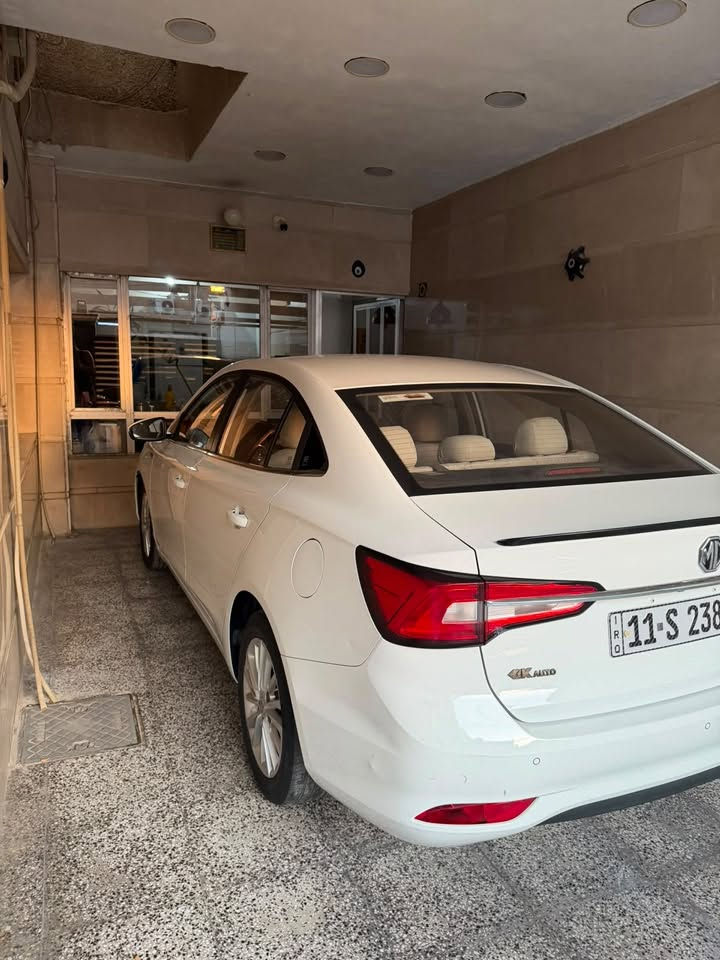 Mg 5 2023 
مكفوله بس بارد بل باب من جوه 
مواصفات بصمه شاشه تحكم ستيرن كامره خلفيه دواره كروس سرعه لد نهاري
سيارة مال بيت جديدة
ماشية 77 الف كيلو 
رقم بغداد
سعر 90 و بيه مجال
***********
