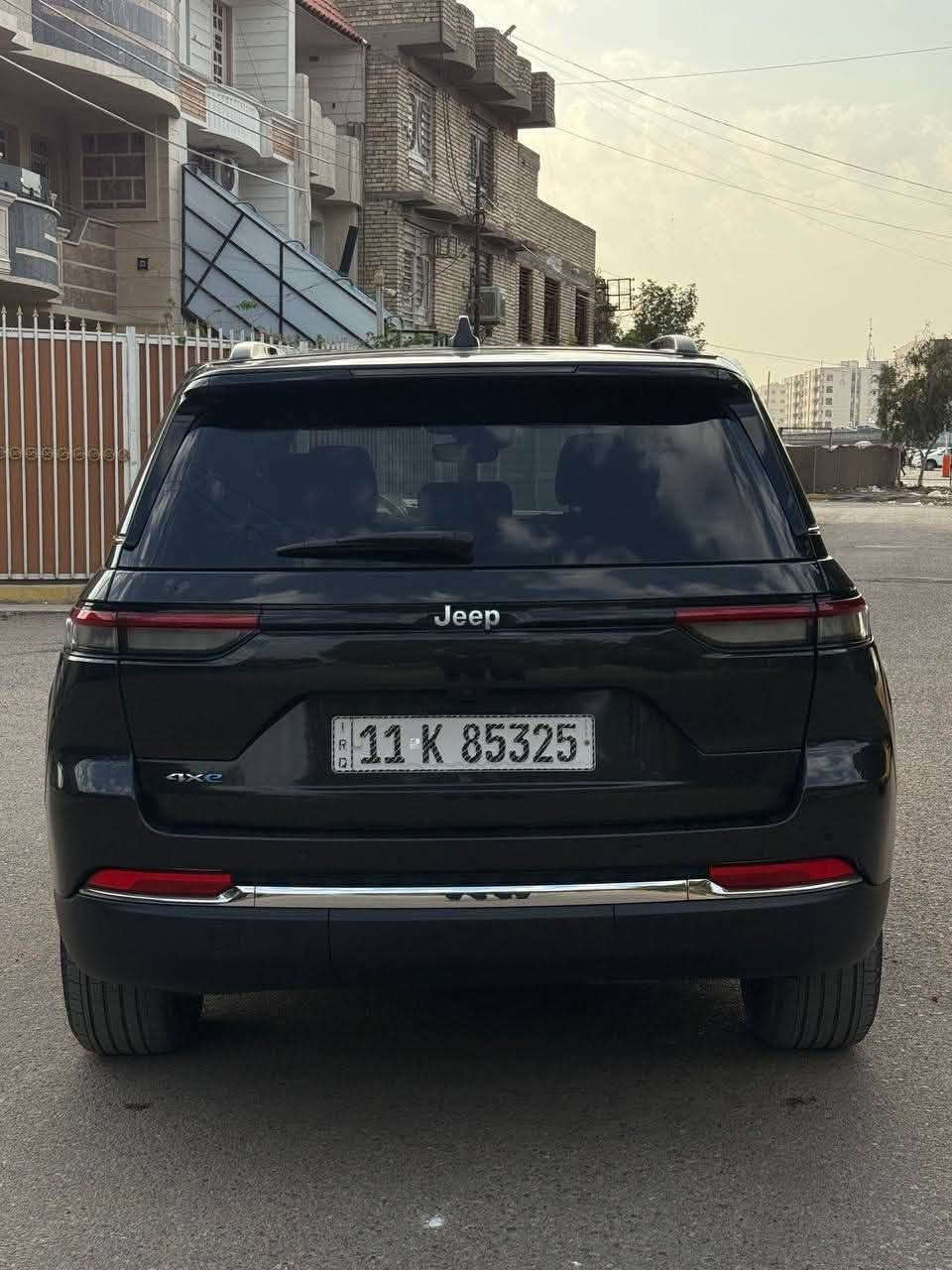 جيب هايبرد 2024 4xe
جيب كراند شيروكي ( 4xe هايبرد )

Jeep Grand cherokee 4xe 2024 

محرك : 2000 تيربو + هايبرد + كهرباء 
ماشية : 30 الف ، بدون ايرباك 

مكينة وكير وبطاريات مكفولات 

حادثه بنيد وجاملغ ، بيها ٤ مكانات صبغ وقطعتين اصليات لون

المواصفات :
 
لمتدد 

١- بانوراما 

٢- بصمة تشغيل وابواب وتشغيل عن بعد

٣- صندوق كهرباء 

٤- مقاعد جلد + كهرباء + خزن ميموري

٥- تدفئة سترين + مقاعد

٦- خمسة راكب 

٧- رادار 360 درجة 

٨- تحديد مسار 

٩- حساسات خلفية 

١٠- تبريد قطعتين 

١١- خمس انضمة قيادة 

١٢- دفع رباعي. 

١٣- كير موس 

١٤- هاند بريك بصمه 

١٥- شفتات ستيرن 

١٦- لايتات لد 

١٧- هيترات في الكشن 

١٨- كيبل شحن اصلي مع السيارة 

١٩- ستيرن كهرباء +فول تحكمات 

٢٠- سستم صوت و دمام خلفي 

السعر 23,500$ وبيها مجال 🔥 

بيع او مراوس حسب القناعه

مكان السيارة بغداد البنوك / ***********
