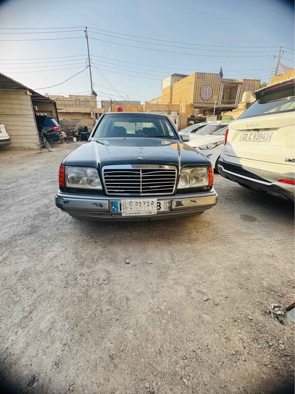 مارسيدس دب موديل ٩٢ رقم بغداد تحويل ثاني يوم سياره كلش حلوه خير من الله كير ومكينه شرط باتري جديد راديتر ومروحه جدد الحداديه الاماميه جديده فقط نقصها حداديه خلفيه للاستفسار *********** مكانها ذي قار الشطره سعرها ٣٥ وبي مجال قليل الشطره, ذي قار
