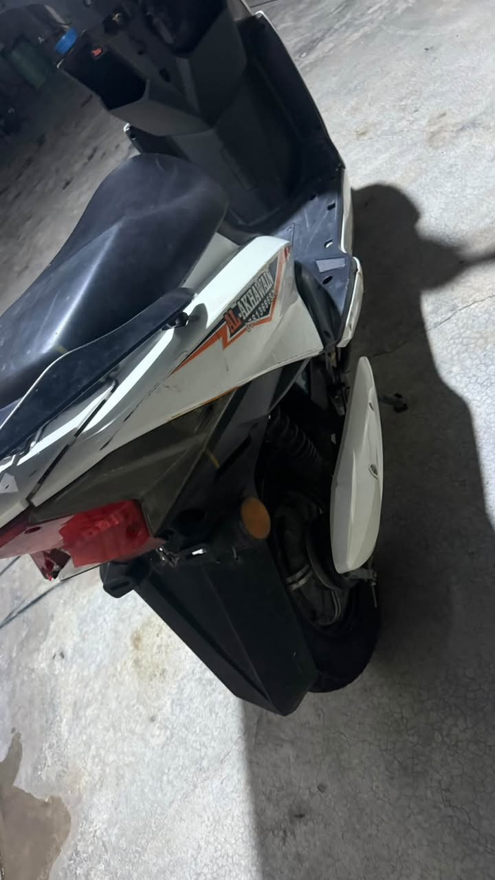 للبيع دراجه شحن ٥ باتري كبار سيت واحد دراجه حيل نضيفه كهربائيات كله شغاله السعر ٤٧٥  بيه مجال لشراي 
للاستفسار خاص موقعه داخل الرمادي
