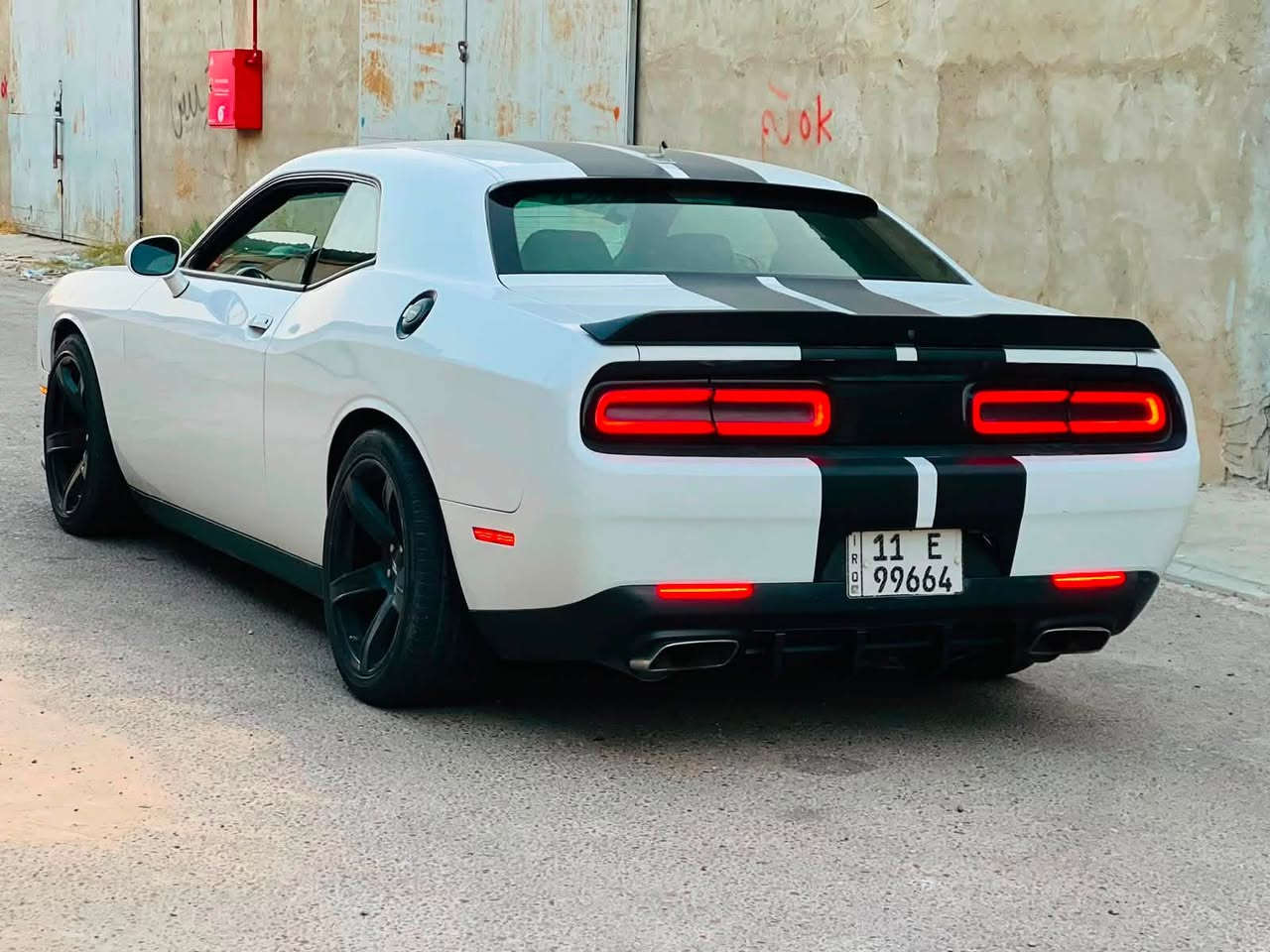 السلام عليكم اخوان ♥️
جالنجر 2020 R/T 5700
السيارة ضررها جاملغ وبنيد مبدل  شيكر 
وبيها نصف الجاملغ الخلفي ضبط انطخت هنا 

السيارة عليها اضافات حلوة 
شاشة كبيرة كار بلي عربي 
برمجة ببكورن نار 
شوتة موبار 
جهاز لهب 
وبقية مواصفات معروفة 

السعر 170 وبيها مجال 
للأستفسار:- ***********
