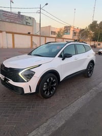 عندي كيا سبورتج وارد أمريكي موديل 2024 ماشيه 33 حقيقي بيه حادث بنيد ام...