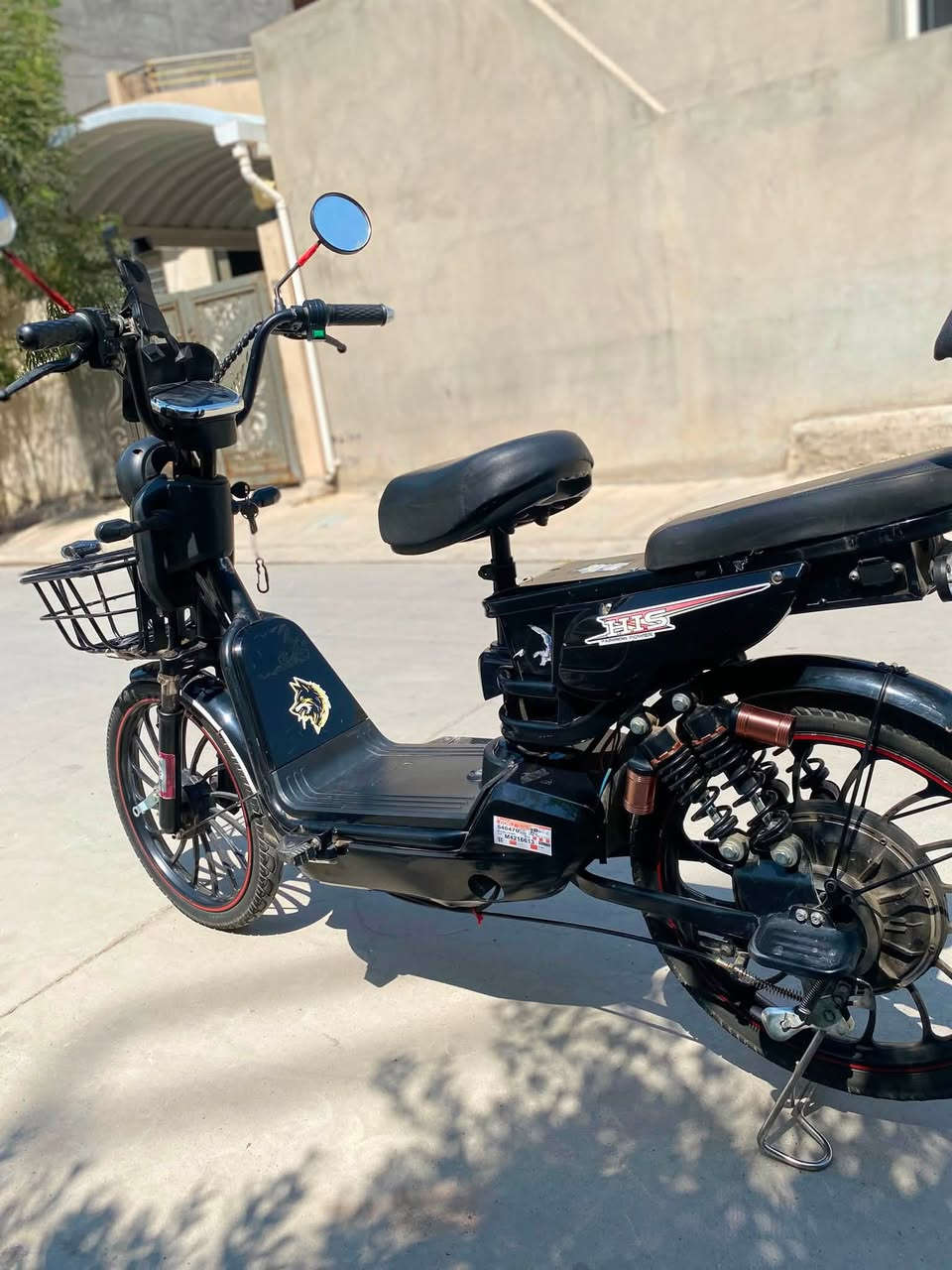 بایسکل شحن للبیع اشتريت له بطاريات جديدة
مواصفات
حجم 20
5كير
5بطارية 16 أمبير 
سرعة 99
لا يوجد به عيب واحد
عنوان /كركوك حرية
رقم / ***********
سعر260
