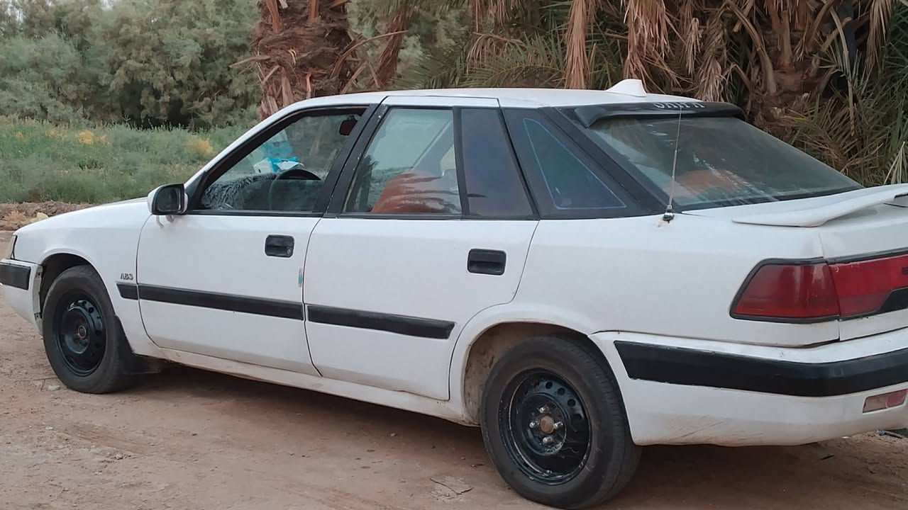 السلام عليكم 
دايو اسبيرو موديل 1996 
رقم قادسيه ل29 سنويه جديده 
كير ومحرك جدد دواخل نضيفه 
كشنات جديد عوزهن فقط دوشمه 
مكاني الديوانية 
السعر 22 وبيها مجال
للأستفسار الاتصال على الرقم 
***********
