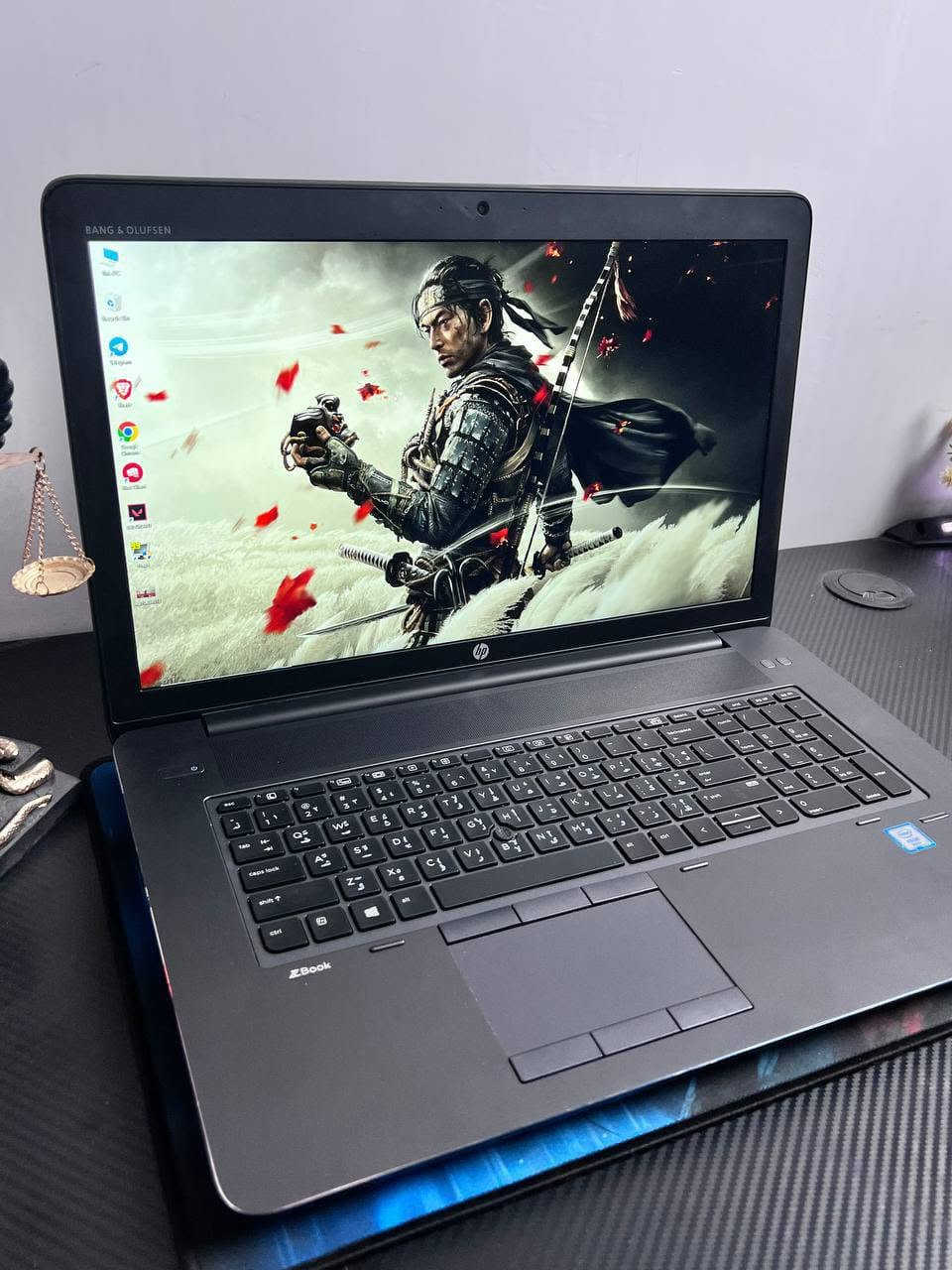 لابتوب HP ZBOOK 17 G3   للبيع 💎
‏لابتوب جدا راقي ، مخصص للبرامج الهندسية والتقنية ، باداء احترافي وسرعة بالتنفيذ، وقوي ايضا للالعاب بمختلف انواعها ، يناسب جميع الاعمال الصعبة ⚡🔥 
‏
‏المواصفات التقنية:  
‏⚜ المعالج / Xeon E3 - 1575M v5 
‏سرعة المعالج الاساسية 3GHz والتيربو 3.9GHz
‏بقوة i7 6920H او اقوة منه
‏⚜ كرت شاشة داخلي مخصص للبرامج
‏Intel iris pro graphic P580 4GB SHARED 
‏⚜ كرت شاشة خارجي احترافي نفيديا
‏Nvidia quadro M4000M 4GB (كلش قوي 🔥)
‏⚜ الرام / 8GB  DDR4  
‏⚜ تخزين / 256GB SSD M.2
‏⚜ الشاشة / حجم كبير  17.3 inch FHD SCREEN دقه عالية 💎
‏
‏ملحقات كاملة
‏👜 حقيبة جديدة
‏🔌 شاحنة اصلية
‏🖱 ماوس
‏🖱ماوس باد
‏+ تغليف كامل للبكج
‏
‏✨السعر 430 الف ⚡
‏الضمان / اسبوع كامل بنظام استبدال في حال وجود اي خلل او مشكلة بالجهاز،  
‏( الاستلام بعد الفحص والتاكد من جميع التفاصيل 🩵 )
‏القطعه ما اندزها اذا مو مضمونه ومرتبة 
‏متواجد ماسنجر
‏واتساب *********** 
‏
