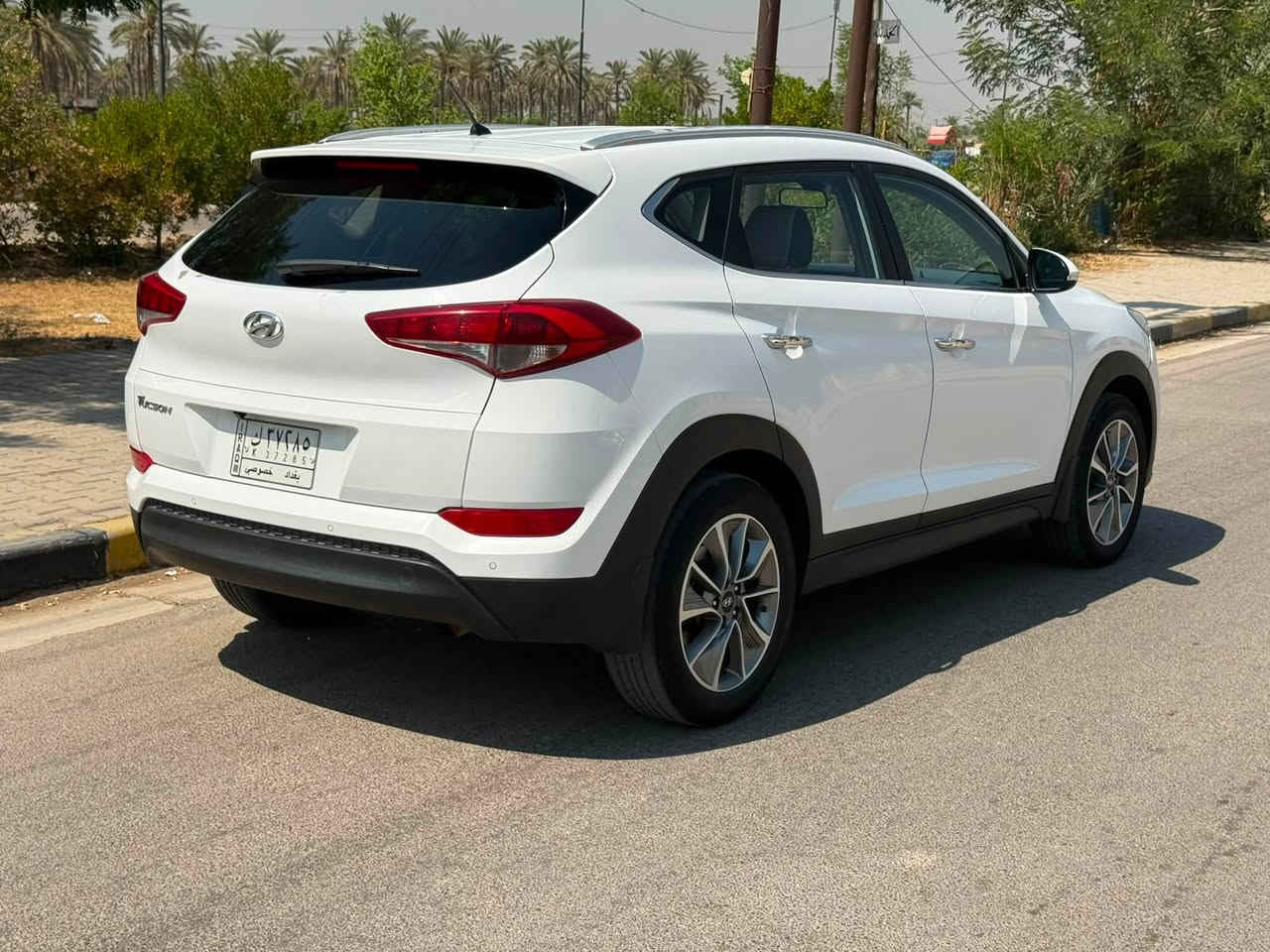 للبيع
توسان موديل ٢٠١٨ خليجي رقم بغداد محرك 2000 دوش بيها صبغ ربع البنيد والجاملغ الامامي بدون دواخل والباقي مكفول محرك وكير وتخم تاير وحداديه وتبريد كله جديد سياره جاهزه مال جناي 
#السعر ١٥٤ وبيها مجال 
مكاني المحموديه
للستفسار ***********
