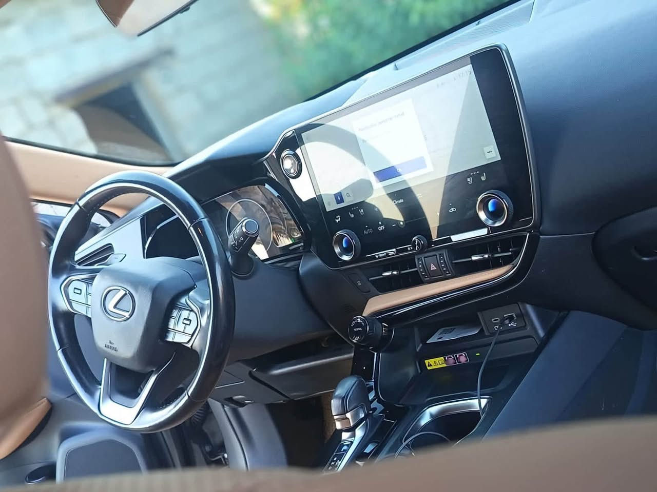 لكزس 2023  Nx450h+
بلكن هايبرد بانزين محرك 2.5  تنفس طبيعي 
فول مواصفات فول 
ماشيه 58 الف كيلو 
ضرر موضح بل صور

‭***********‬
