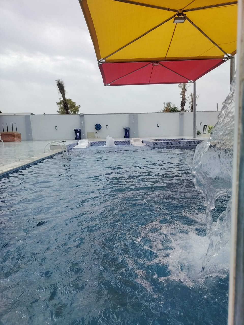 احجز وانت مطمئن المزرعة موثقه بتطبيق أجرلي 🤩

منتجع قلب دجلة ترحب بالزبائن الكرام يوفر لكم راحه تامه وخدمات متكامله للعوائل والشباب 👨‍👩‍👦‍👦💁🏼‍♂️ التفاصيل 🦋🔶كهرباء متوفره على مدار 24 ساعه 🔶الصاله والغرفه مؤثثه بشكل لطيف ومكيف 24 ساعه دون      😻     انقطاع 🔸مطبخ مؤثث بالكامل ثلاجه وطباخ ومجهز بأواني الطبخ الضروريه🔸مكان خارجي مخصص لشوي السمك والمشاوي 🍖 🔶 جلسه خارجيه جميله 🔸صحيات متكامله شرقي وغربي 🔸موقف خاص للسيارت 🚘🚖 🔸مسبح  كبير وصغير للأطفال 🏊‍♀️🏊 🔸 العاب فيشه ومنضده للكبار 🔸 العاب للأطفال لأجل متعتهم وراحتهم 🛝🛝 🔸انترنت 24 ساعه 4Gالحجز المسبق ودفع نصف مبلغ الحجز عن طريق زين كاش العنوان:صلاح الدين / قضاء بلد 
للحجز واتساب  ***********
