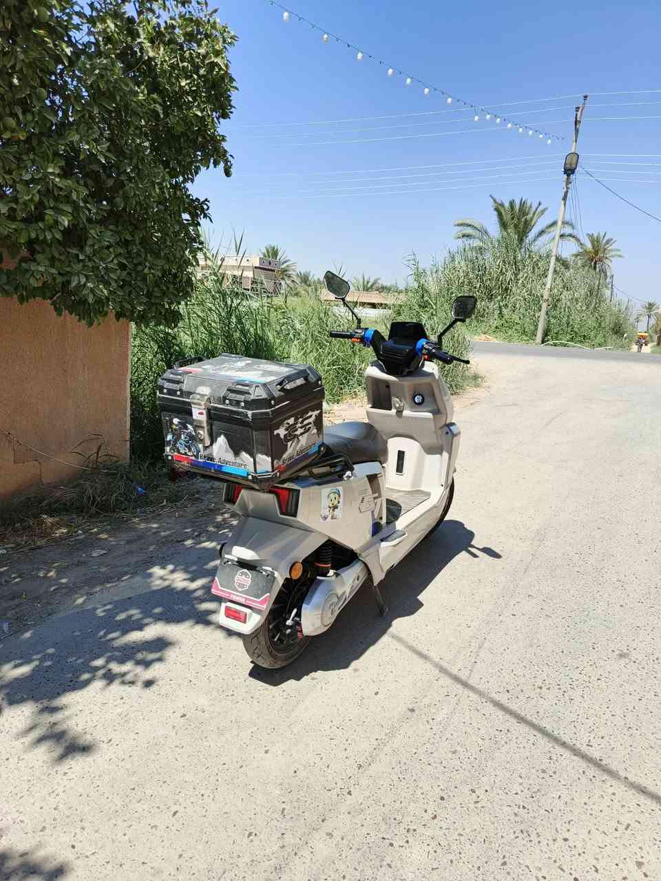 السلام عليكم
للبيع دراجه ملكه ريان 
2026
6 بطاريات كرافين 32 أمبير 72 فولت
ملف 2500W حقيقي
لايت عالي ناصي زنون
نضام P بارك 
نضام R رجوع للخلف
نضام قاطع دوره
بريك امامي خلفي دسك
بريك امامي ABS
بصمه وتشغيل عن بعد 
السعر 900 الف وبيها مجال 
مكان : بغداد اليوسفيه
للاستفسار : ***********
