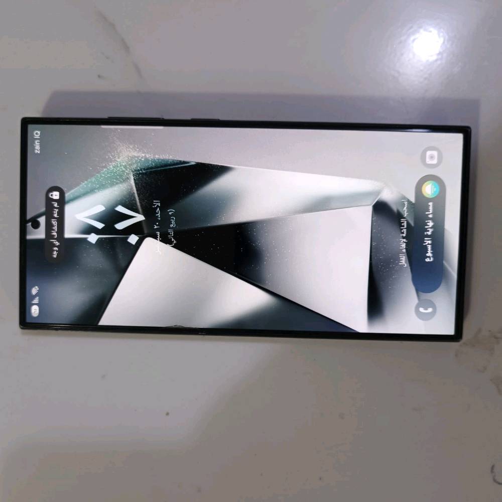 سامسونك S24 الترا للبيع شرق اوسط ذاكره 256 رام 12  نضافة 90% بدون ملحقات 
875 وبي مجال بسيط