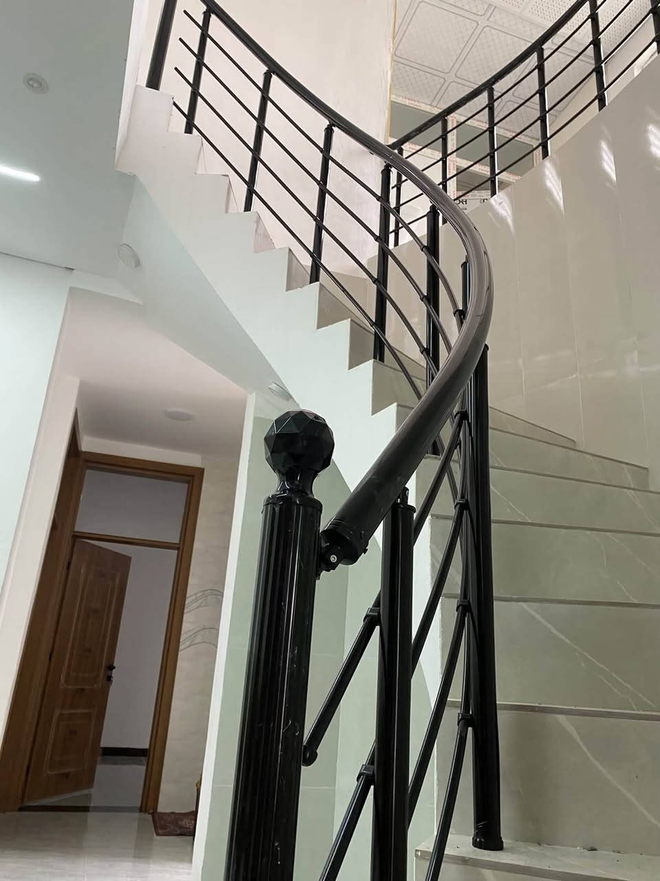 منيوم تركي • ابواب هندسية • بلكونات