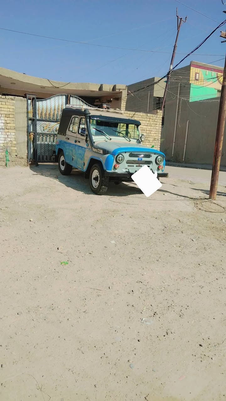 يو ا ز • ٢٠٠٠ • رقم انكليزي