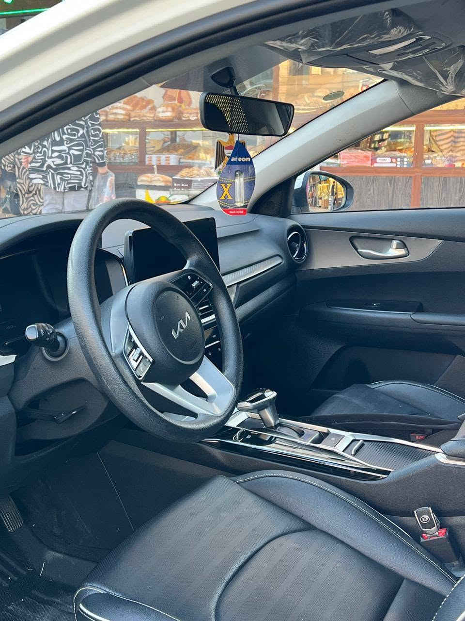 🛑للبيع
السلام عليكم 
Kia. كلين تايتل 
بدون صبغ بدون ضرر
 K3 موديل 2024.
شرط التحويل 
فول مواصفات
محرك 1500 دبل نوزل
رقم اربيل
المواصفات
فتحة
شاشه كامرة
تحكم ستيرن جهتين
بصمه أبواب و بصمه تشغيل
شاحن تايب سي شحن سريع
كير طياره
شاشه بالكير
لايت لد زينون 3 عدسات متحركة + الخلفي هم لد متصل
حساسات امامي خلفي
أشاير لكزس متحركة
صندوك ذكي بصمة 
سايد بريك بصمة
(auto hold) أوتو هولد
درايف مود 4 وضعيات
I (sport+eco+smart+comfort
ماشية 15الف k

علق بتم يصلك السعر او الاتصال ع الخطوط 
موصل/الأيسر 
***********
***********

