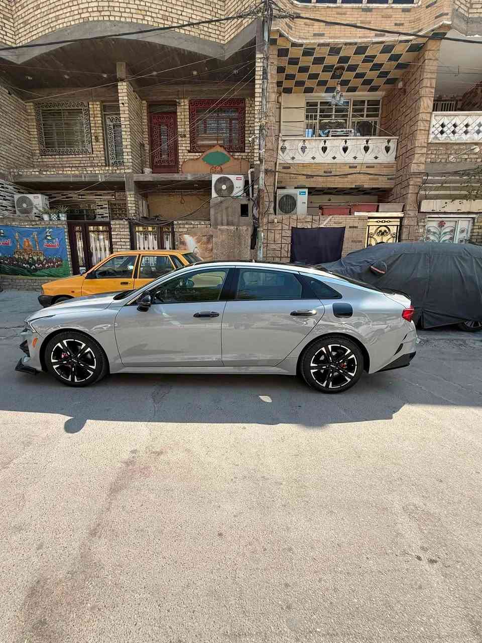 السلام عليكم

للبيع سياره K5 موديل 2023 كلين تايتل بيه تخريب جام كفاله عامه سياره فول مواصفات واحد ع واحد

بصمه

فتحه بانوراما

تشغيل عن بعد

لد امامي 

لدخلفي

3 عدسات زنون 

توقف ذاتي 

تحديد مسار

3انظمه قياده

داخل لونين احمر مرغوب

محرك 1600 تيربو كير ومحرك بالكارتون

دواخل لد ملون اصلي سستم كامل

كامره دواره وشاشه اصليه 

تخم تاير جديد

باتري جديد

ستيرنD

سياره جديده لوكك بالكارتون وصور تحكم وسونار موجود وصور حادث سياره ماشيه 24 ميل سياره رقم بغداد دولي سياره كامله ربع متصرف عليه 

اي ستفسار ت*********** حيدر
