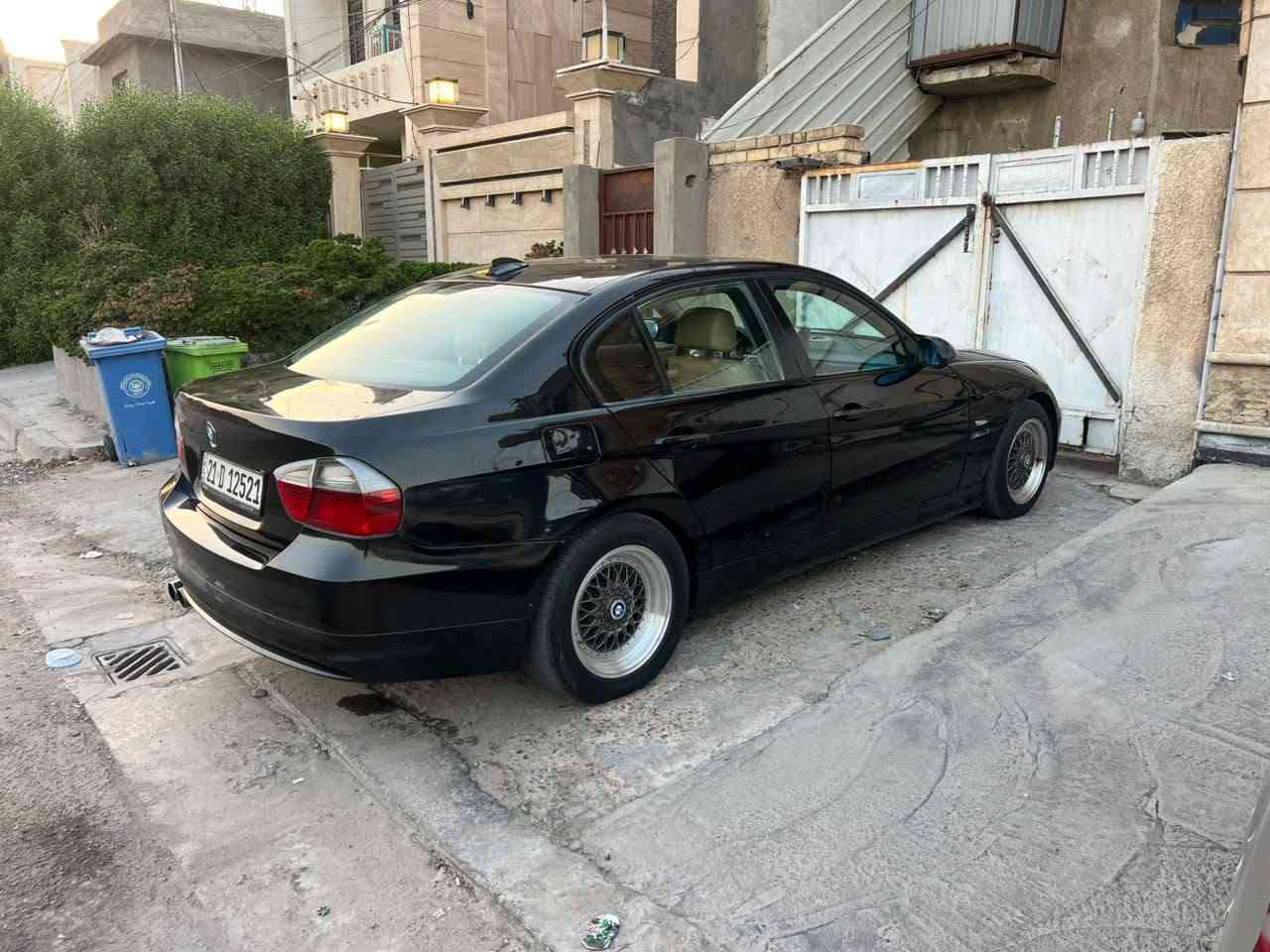 سلام وعليكم بيئم موديل 2007مكفوله كفاله عامه من الصبغ والظرر بيهه بارد بلبونيد فقط تبريد ثلج السياره جديده بمعنه الكلمه محرك سته سلندر رقم النكليزي بسامينااا فول مواصفات كشن جلد رادارات نقطه عمياء تنتا سحب رفع السياره فول كير اوتو ‏‪***********‬‏الخاص مغلق هاذه الرقم بي واتساب السعر 95 شعدك مراوس دزلي واتساب مكان السياره كركوك
