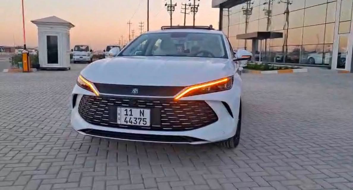 السلام عليكم كن ايل للبيع موديل 2024 ماشيه 20 الف بانورامه داخل ابيض مكفوله كفاله عامه مكان السياره بغداد الدوره السعر 25 ونص وبيها مجال ***********
