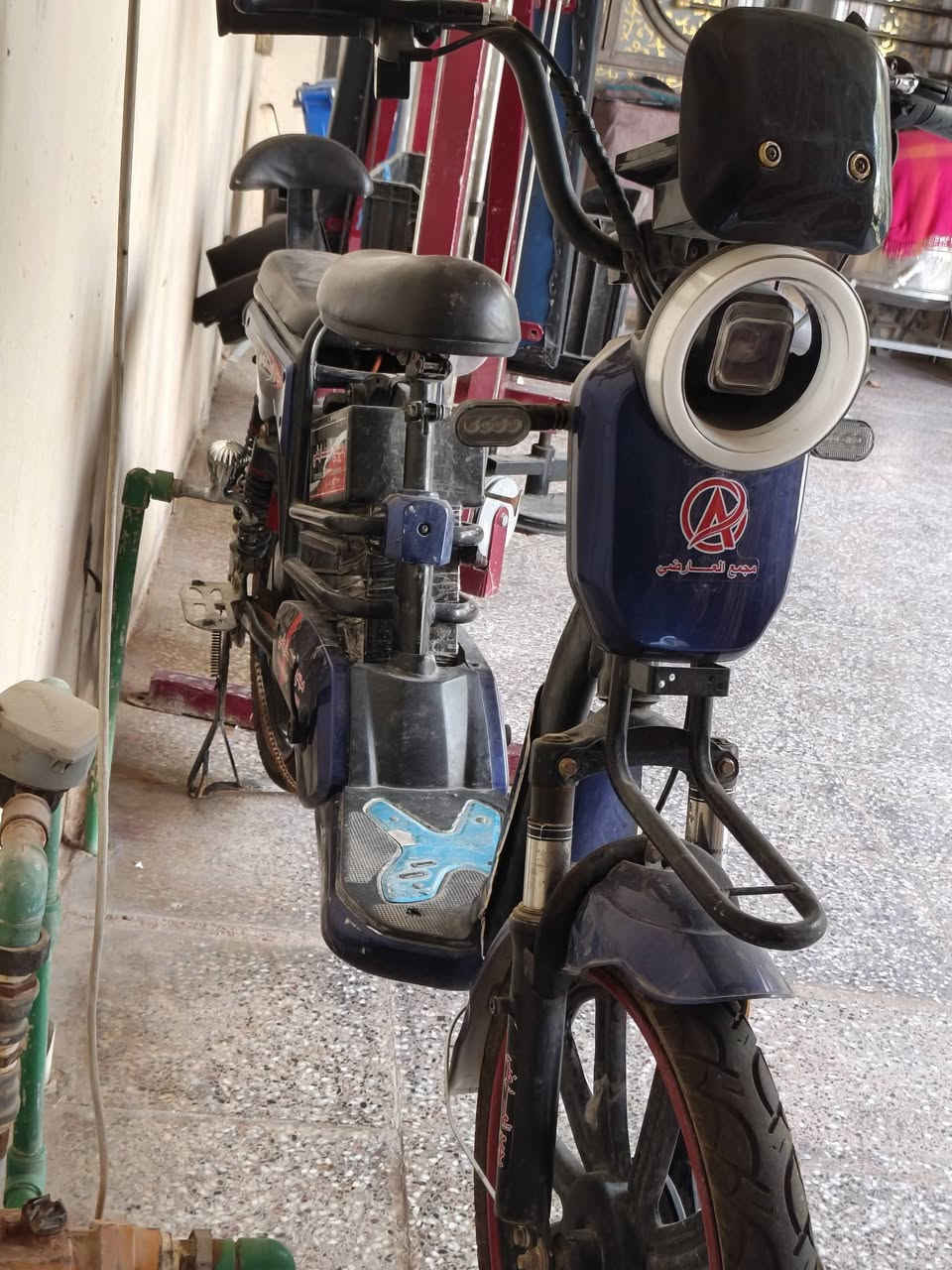 السلام عليكم باسكل شحن الباسكل كلشي شغال بي فقط بطارياته ضعيفات من تجي شوفه اشغله الك وتفحصه من بريكات وامبيثري واشاير ولايتات بصمه باسكل نضيف سعر ب 225 وبي مجال للشاريه راجاا لحد يطب اذا ميشتري مستعجل على بيعته رقمي واتساب ***********
