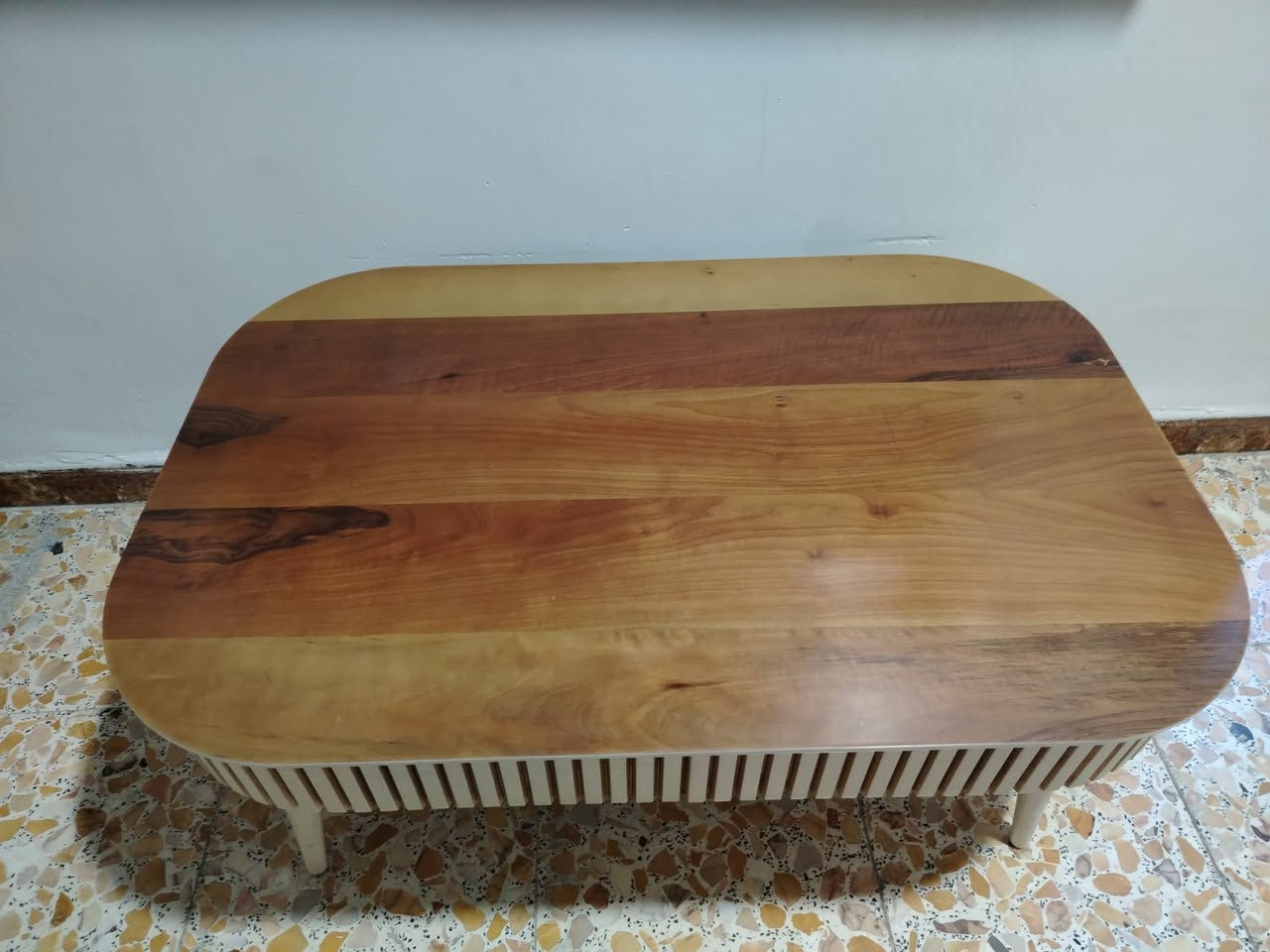 طبله والميز مالته نظيف جداً مابي اي ضربه اثنينهم ب 250 الف
 الرقم للاستفسار
***********
