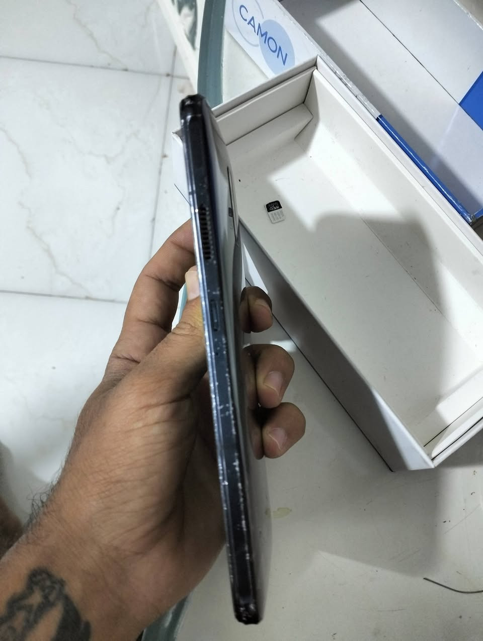 ريد ماجك 6برو يرادله شاشه فقط ذاكرة 256 ببجي 120فريم يرهم مراوس و للبيع رقمي ***********
