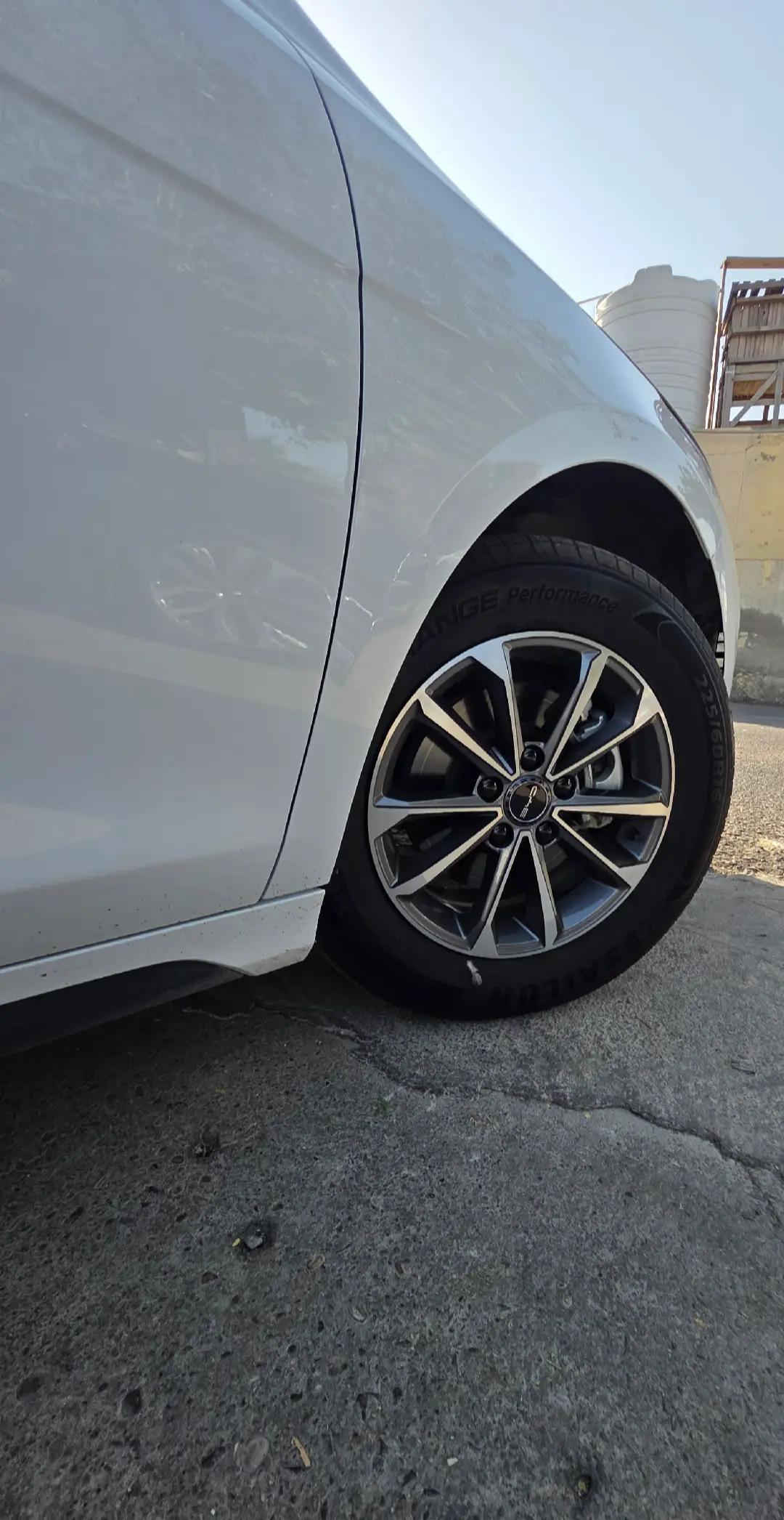 ـ05 BYD ـ2025 بی بۆیاخ مواصفات   ئاوینە ئیشارات ،  ناو سپی ،  کوشن جلد ، گیچ ئەلیکترۆنی ، ویل کڕۆم ، سوکان ڤۆلیوم ، سوکان تەلفون ، کامیرە ، حاسە ، لایت لید ، ویل کڕۆم ، دەسک بصمە ، بگ لایت لید ، دوای حاسە  ـ23.000 Km بۆ زانیاری زیاتر کۆمینت یان پەیوەندی بکە ☎️.  ***********📞 *********** 📞  ناونیشان سلیمانی شەقامی مەلیک محمود  Salahaddin Auto — معرض صلاح الدین  https://maps.app.goo.gl/GTqjTbohj8BvP
