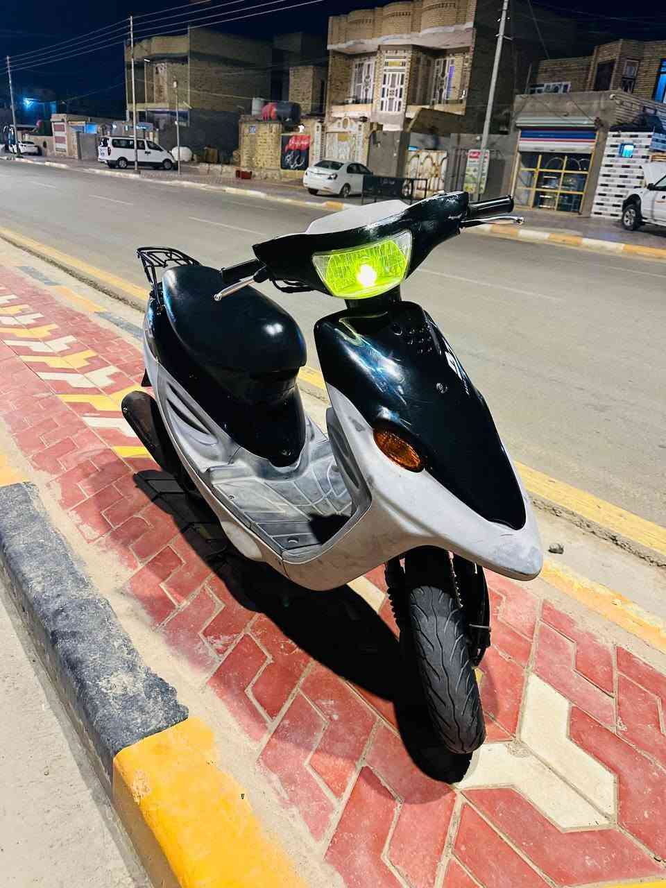 السلام عليكم
ياماها 9 زروف للبيع دراجه نظيفه ما متعوبه مكينه ما مفتوحه  مابيها نقص كهربائيات شغاله اشاير سلف هندر كله شغال بيها قفل جوزه و قفل ستيرن السعر 650 و بيها مجال الشراي يراسلني ***********
