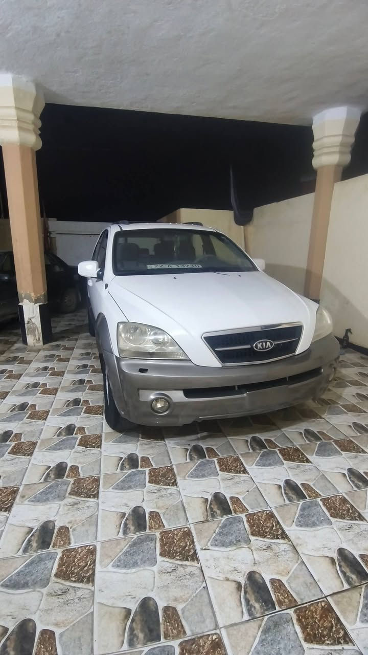 سورنتو 2006 خليجي 
رقم اربيل انكليزي تحويل مباشر 
 محرك 3500 جديد قبل عشره أيام شاده بعده بالضمان الوصل موجود
كير اوتماتيك  
 تبريد ثلج / تدفئه شغاله
 كهربائيات كلها شغاله
غرفتها جديده شركه 
تخم تاير جديد
سياره 4×4 فور ويل شغال
فتحه سقف 
سياره جديده و جاهزه
سياره بدون ضرر بيها صبغ كم قطع أبيع حزام  
مكاني ديالى / سراجق
 السعر 75 و بيها مجال  للاستفسار الإتصال  
‏ *********** ‏
غير متواجد على النت
رجاء لحد ينطي سعر من يمه
