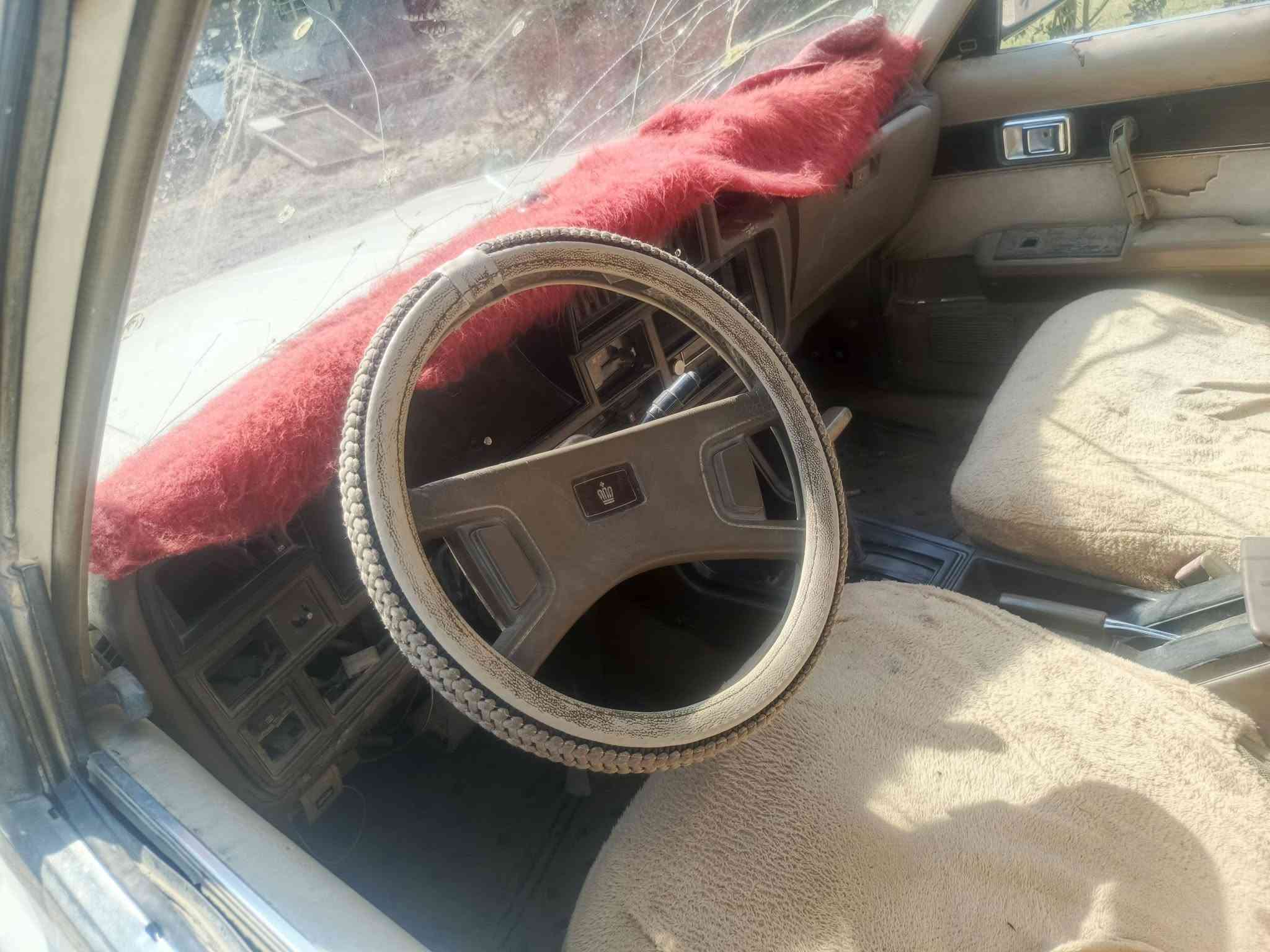 السلام عليكم سوبر 81سيارة مصقطة يعني ما مسجل كير ومحرك بلادي كير اوتو كير ومحرك صدر واكسل شرط كهربيات كلها شغالة سيارة جاهزة من كلشي السعر 8اوراق وبيهة مجال مكان العلم قريت الربيضة اني مكلف بل النشر خابر صاحبهة ***********
