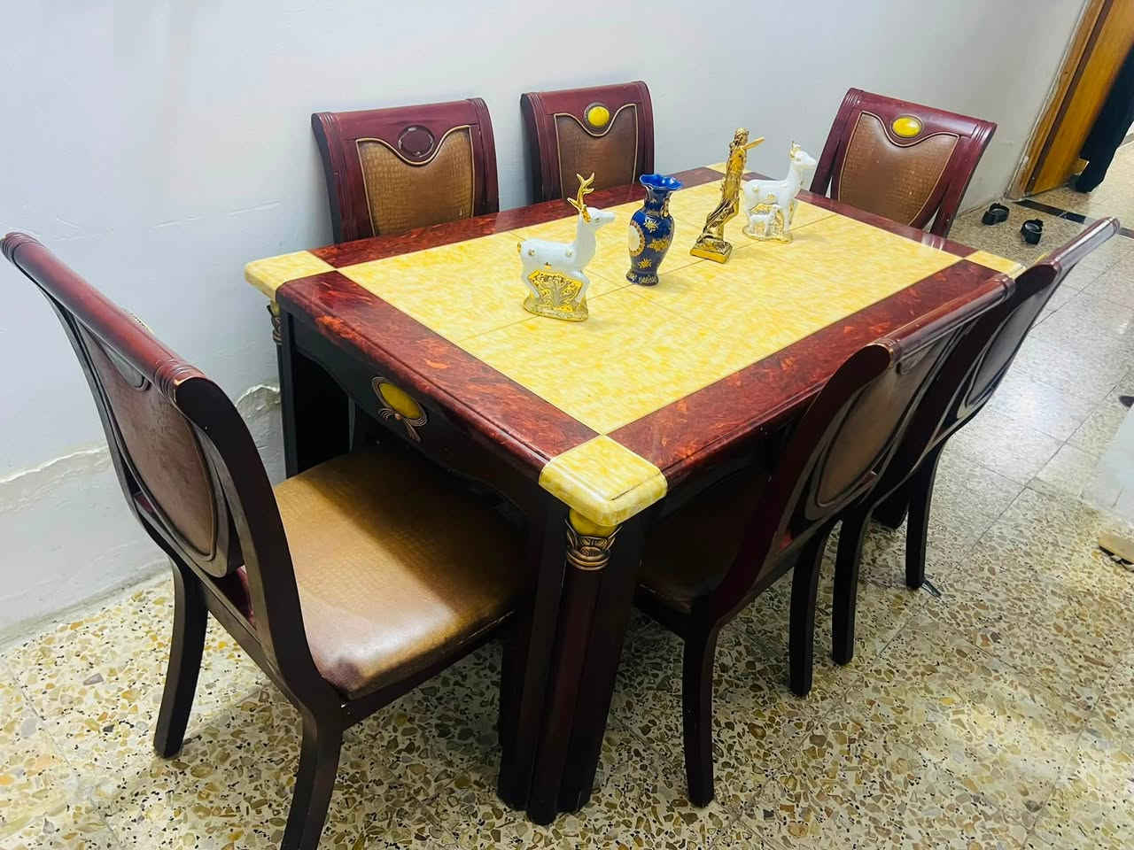 ميز طعام صاج مرمر ثكيل مكان مدينه الصدر موجود توصيل سعر مناسب واتساب ***********
