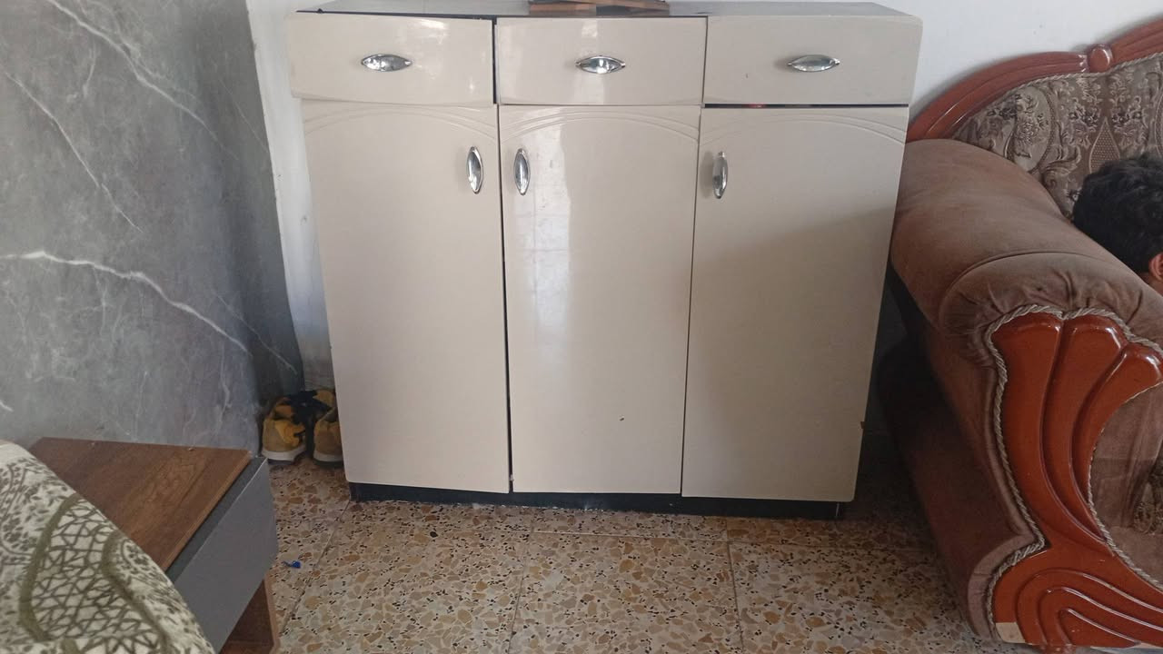 غراض بيت للبيع ***********
