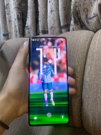 نوت ٤٠ برو • ٢٥٦ • رام ٨+٨