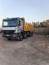 شاحنة • للبيع