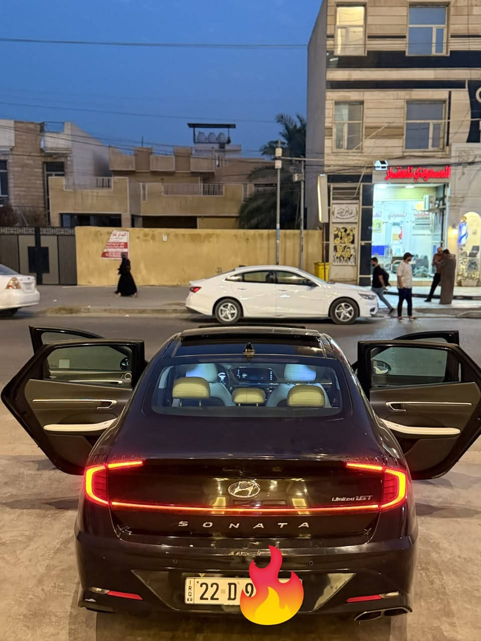 السلام عليكم

 SONATA 2023 Limited edition  1.6 TURBO
حادثها بابين داخلة كلين حادثها بالعراق وموجودة الصور
وتكحيل بالجنطة
ماشية 85,000 km
المواصفات
🟢بانوراما فتحة سقف
🟢 داخل ابيض جلد 
🟢 تبريد تدفئة بالكشنات
🟢 كامرات محيطية 360
🟢 كشنات خزن ميموري
🟢كشنات تحكمات كهرباء 
🟢 رادار امامي 
🟢 رادار خلفي 
🟢 انارة محيطية متغيرة 
🟢سستم سماعات Boss
🟢 تشغيل عند بعد وتتقدم عن بعد 
🟢 قيادة ذاتية 
🟢حساسات امامية 
🟢حساسات خلفية
🟢توقف ذاتي 
🟢 تبريد منفصل 
🟢شاشات عدادات ديجيتل
🟢 4 وضعيات قيادة
🟢 شاشة الجبيرة
🟢مثبت سرعة 
🟢 هاند بريك بصمة
🟢 تحذير خروج من المسار
🟢شاحن لاسلكي
🟢مري قلاب 
🟢 شفتات ستيرن 
🟢 داتا شو 
 السيارة جاهزة مابيها اي نقص 
بيها ملاحضات جدا بسيطة بالبولش تروح 
السعر 190 وبيها مجال بسيط
مكان السيارة السيدية 
رقمها اربيل باسمي 
***********
