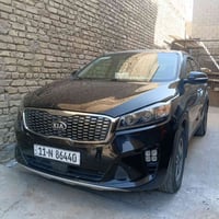 سورنتو وارد امريكي 2019 السيارة ماشية 90 الف كم  بيها الچاملغ الخلفي م...