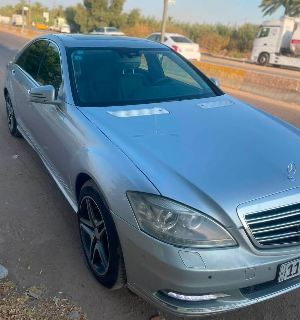 مارسدس s350/2008
مكفوله كفاله عامه من صبغ فقط دعامات 
محدث فقط دعاميات و لايت و بك لايت بيها سونار 
شرط الفحص 
محرك كير كفاله 
صدر امامي خلفي كفاله
ماشيه 156 حقيقي 
أبواب شفط 
صندوق كهربائي + شفط 
لايت عدسه زنون بلادي 
ناظور ليلي 
داخل جلد اسود 
جكات  
ويل Amg
بك لايتات لد 
شاشه اعطال 
شاشه تحكم
تحكم ستيرن 
كروس سرعه 
شاشه قلاب 
كشنات تحكم كهرباء 
تدفئه وتبريد كشنات 
فتحتة سقف 
لد نهاري 
وبعد بيها موصفات 
 السعر 188  بيها مجال 
الاستفسار ‭***********‬
