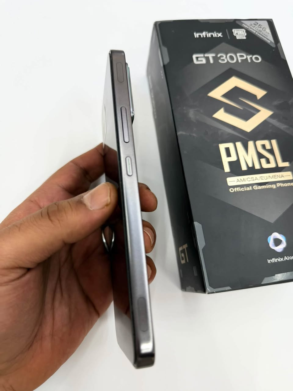 انفينيكس GT30 برو • ٢٥٦ جيجا • ٢٤ جيجا رام