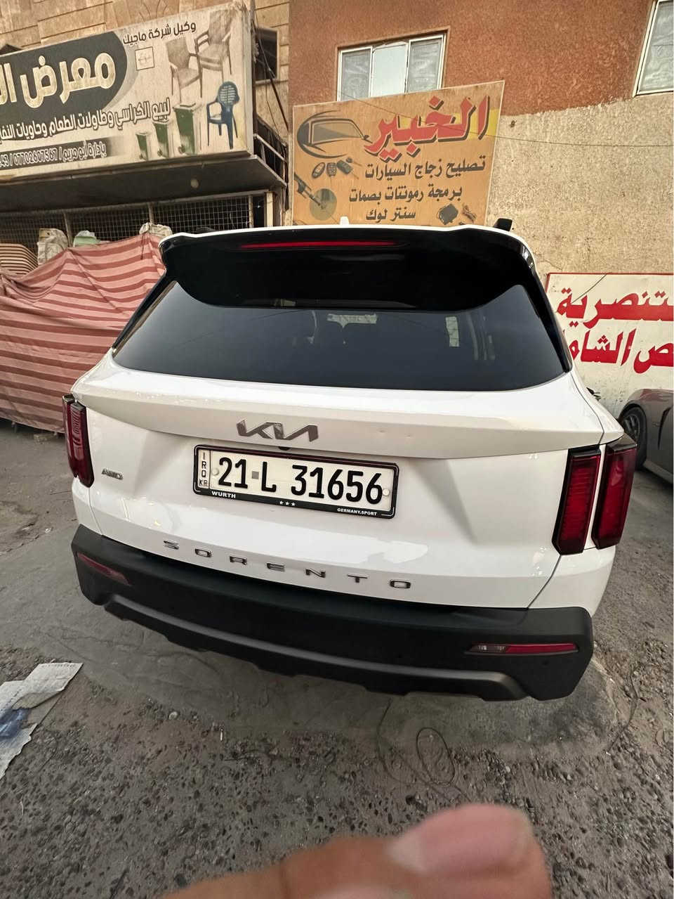 للبيع كيا سورينتو 2022 فئة   Spots 
– AWD

السيارة وارد أمريكي، نظيفة ومرتبة 
ما تحتاج أي صرف 

▪️ الموديل: كيا سورينتو 2022
▪️ المحرك: 2.5 بنزين – 4 سلندر اقتصادي
▪️ الدفع: رباعي AWD
الممشى: 83 ألف كم"
▪️ المقاعد: جلد – 7 راكب
▪️ حادثها جانبي جاملغ ايسر بدون شواصي 
▪️ الرقم: سليمانية باسمي 

مقاعد كهربائية ومدفأة
شاشة وبصمة ومفتاح ذكي
تشغيل عن بُعد
كاميرا خلفية وحساسات
رادار ومراقبة النقطة العمياء
مثبت سرعة
تحذير مغادرة المسار
نظام صوت Bose
تكييف أوتوماتيك
مصابيح LED وكشافات ضباب
مانع انزلاق وثبات إلكتروني
فرامل توقف إلكترونية
حساسات ضغط الإطارات
أوضاع قيادة متعددة
تحكم بالنزول من المنحدرات
تحكم صوتي ونظام حماية من السرقة
📍 مكاني بغداد شارع فلسطين 
💰 السعر: [220] وبيه مجال 
📞 للاتصال: ***********. بغداد, العراق
