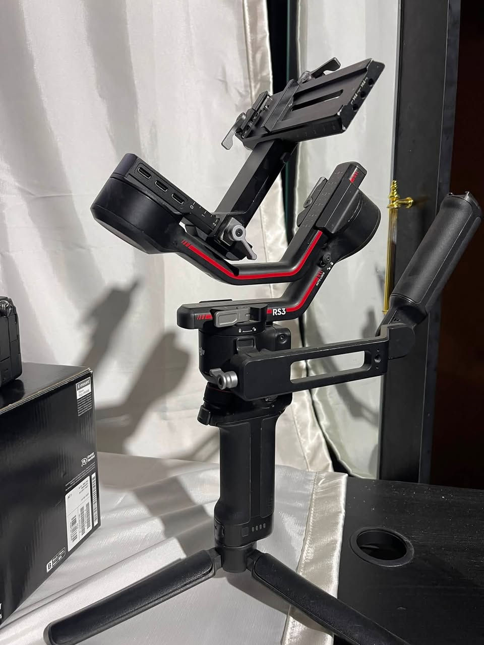 بيع مستعجل عندي عمليه ومحتاج ابيع كامل فقط الشراي 
يتواصل وياي ***********

Sony A7 Mark 4   2k  شتر الكامره 
 50m art sgmia 1.4 
30m sgmia 1.4 
Ram  leaxr  80GB  
Speed 800 M/B
RS3 combo  

السعر  ٣ ملاين و١٠٠ قفل قفل قفل
