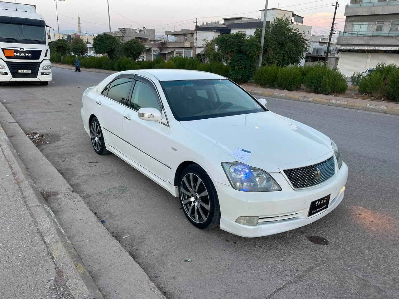 كراون سبورت • ١٨٢ • بي بوياخ