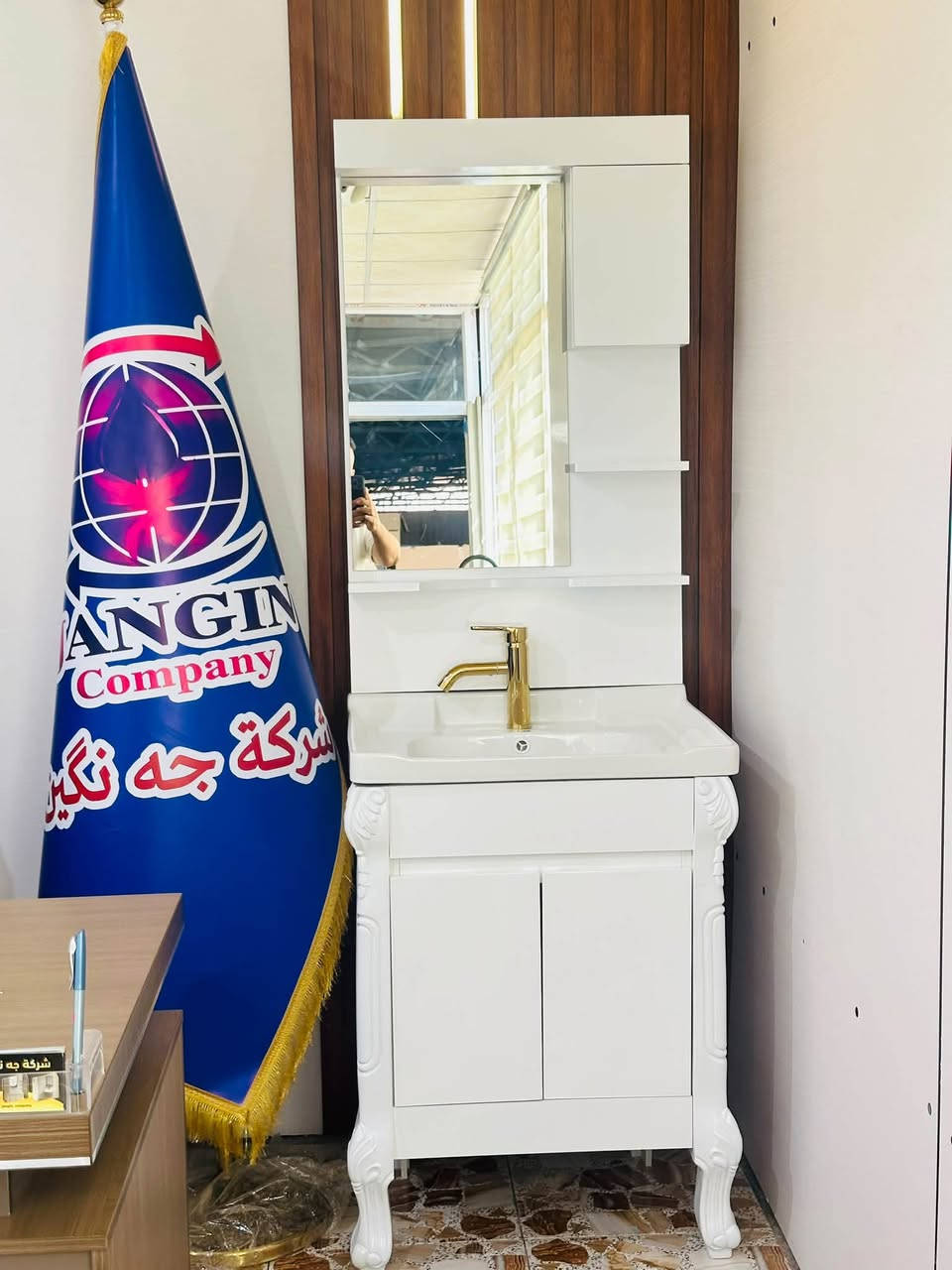 إلى وكلاىنا في العراق تعلن شركة جه نكين فرع بابل وصول لدينا دولاب قياس 80cm 60cm الوان متعددة البيع جمله فقط ***********

